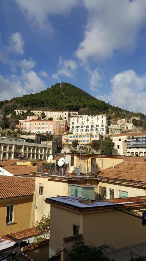 Residenza Guarna Apartment ซาแลร์โน ภายนอก รูปภาพ
